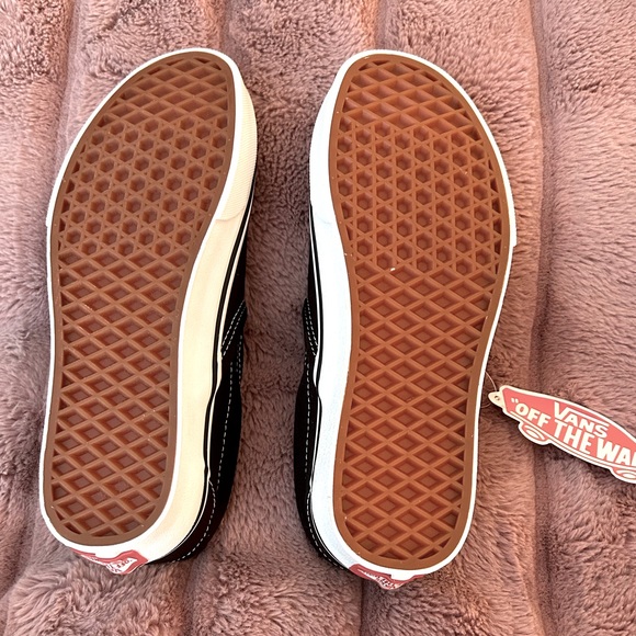 Youth Vans Classic Slip On Shoes - Size 5.5 - Picture 6 of 8